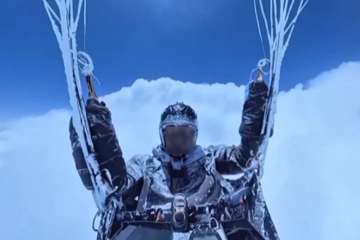 Lá em cima, o frio chegou a ?40 °C e o oxigênio era escasso — condições parecidas com as do topo do Monte Everest, que tem 8.848 metros.