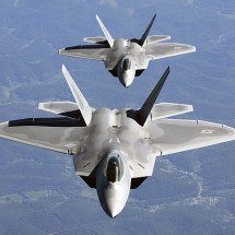 Estados Unidos monitoram espaço aéreo e derrubam OVNIs - Domínio público