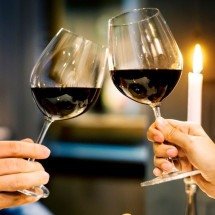 Dia dos Namorados: descubra o vinho perfeito para cada signo - Freepik
