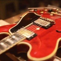 Itens de celebridades que renderam muito dinheiro; até dente surge na lista - Reprodução