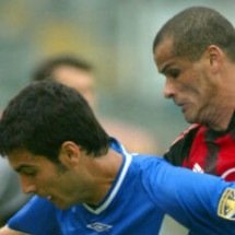 Clube que teve astros do futebol mundial decreta falência e recomeçará de última divisão - No Ataque Internacional