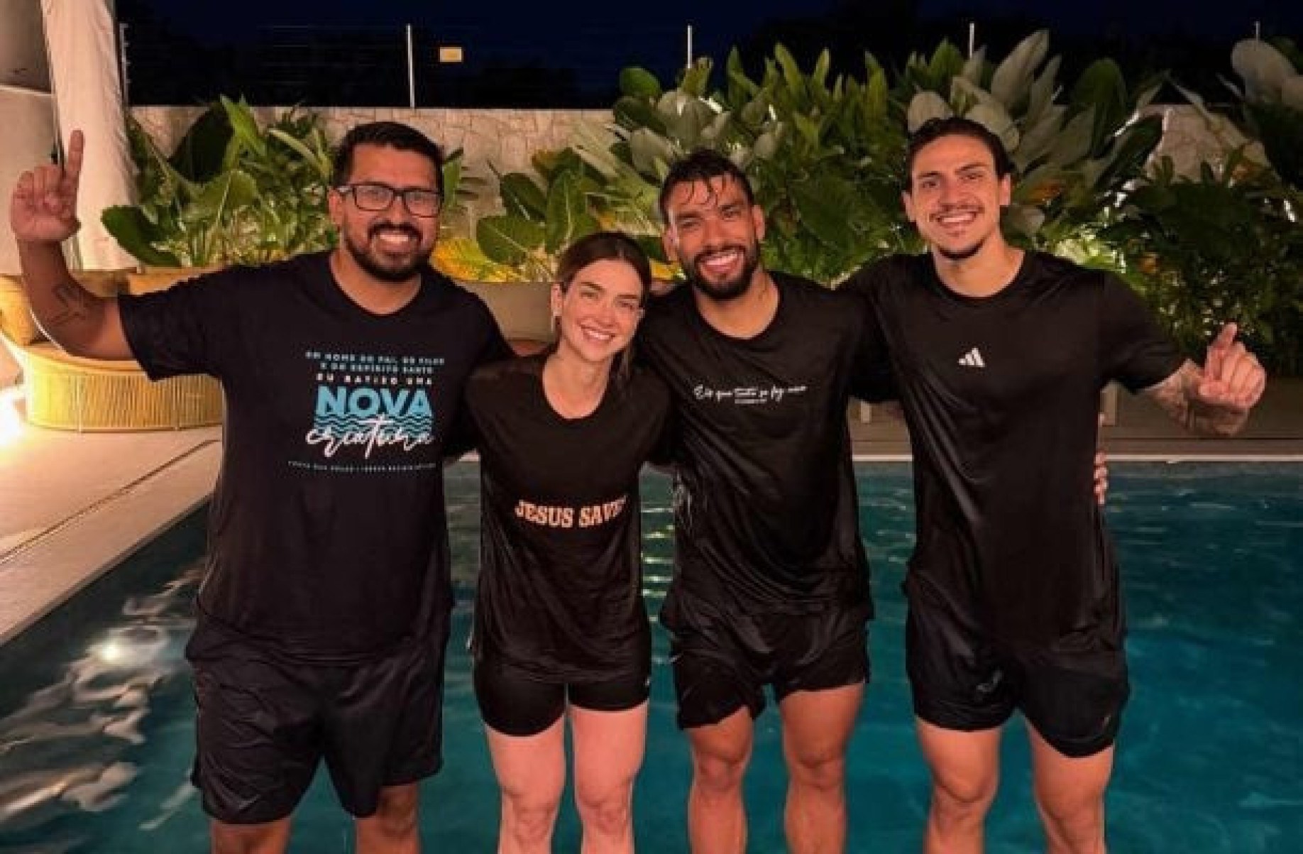 Em meio a indefinição de futuro no futebol, Lucas Paquetá é batizado com presença de Pedro
