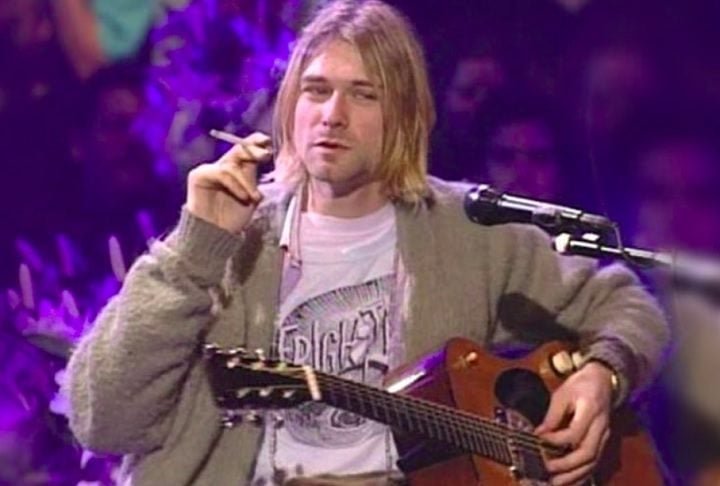 Guitarra de Kurt Cobain (Nirvana) – Em 2023, uma guitarra quebrada e autografada pelo vocalista do Nirvana foi vendida por US$ 595 mil (cerca de R$ 3,3 milhões).