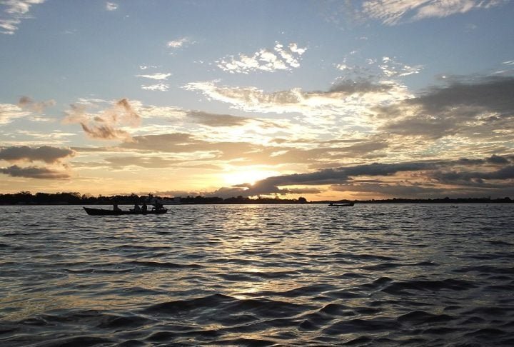 O rio Ã© vital para o clima global e sustenta comunidades locais, alÃ©m de ser uma importante via de transporte.