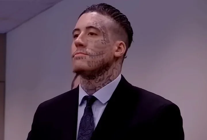 Os pais adotivos relataram que, durante a adolescência e início da vida adulta, Wilson começou a se distanciar e se tornou "retraído, instável e deprimido".