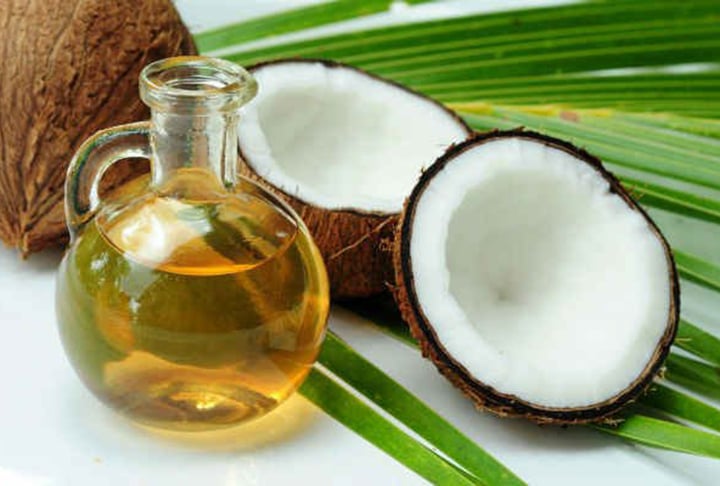 Além disso, o óleo de coco pode provocar uma indução de ansiedade e amplificação de indicadores inflamatórios no sistema nervoso central, tecido adiposo e fígado.