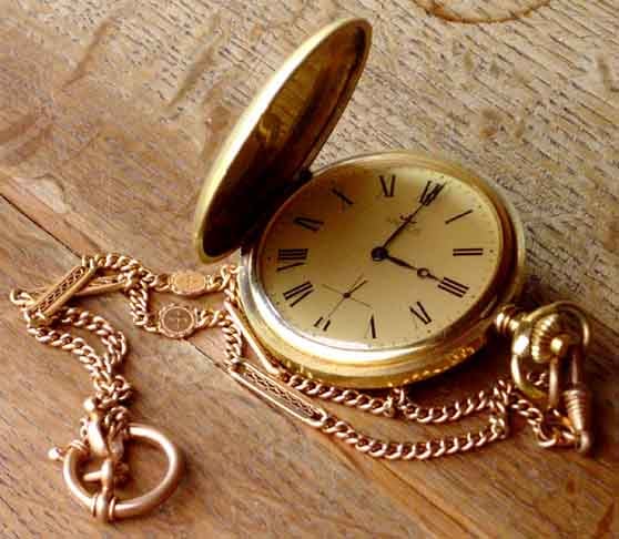 Foi também nesse período que surgiram os primeiros relógios de bolso, uma miniaturização dos relógios, permitindo que as pessoas os carregassem as horas o tempo todo.