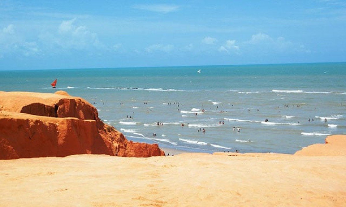 9) Canoa Quebrada, Brasil: Essas forma&ccedil;&otilde;es ficam situadas a aproximadamente 182 km de Fortaleza, Cear&aacute;, e chegam a alcan&ccedil;ar 30 metros de altura.