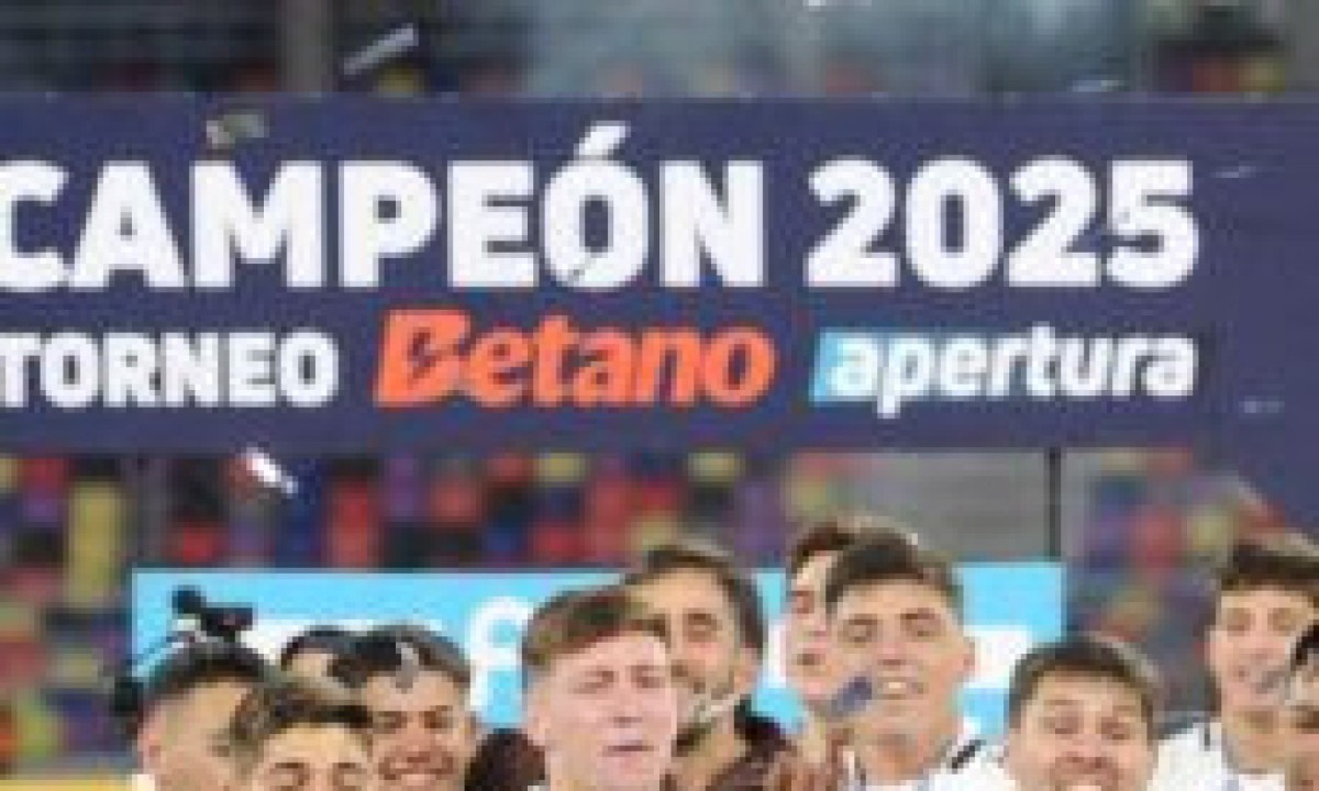 Clube de 8 mil sócios desbanca gigantes, é campeão argentino e vai à Libertadores - (crédito: No Ataque Internacional)