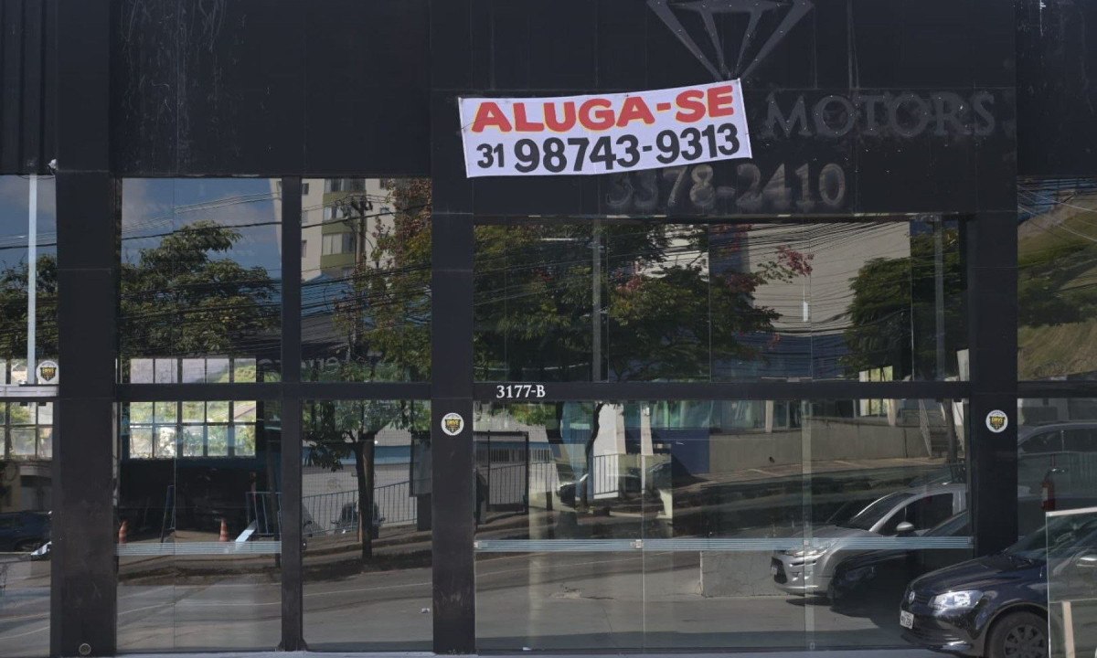 Loja de de carros de luxo localizada na Avenida Barão Homem de Melo, no Bairro Nova Granada, é alvo de denúncias de estelionato -  (crédito: Leandro Couri/E.M./D.A. Press)