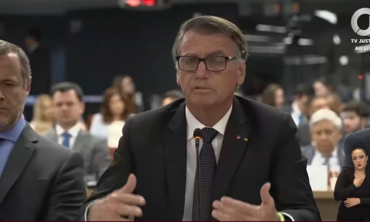 Ex-presidente Jair Bolsonaro presta depoimento no STF -  (crédito: TV Justiça/Reprodução)