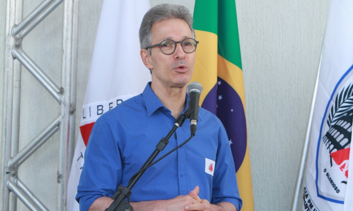 O governador Romeu Zema est&aacute; querendo conceder trechos de rodovias para iniciativa privada, o que prev&ecirc; a instala&ccedil;&atilde;o de 13 pra&ccedil;as de ped&aacute;gio -  (crédito: Ed&eacute;sio Ferreira/EM/D.A Press)