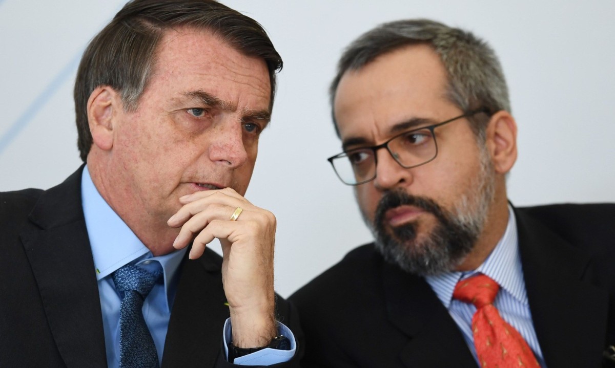 Ex-ministro da Educa&ccedil;&atilde;o Abraham Weintraub chama Jair Bolsonaro de 'rato imundo e covarde' ap&oacute;s depoimento do ex-presidente ao Supremo Tribunal -  (crédito: Evaristo S&aacute;/AFP)