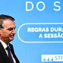 Bolsonaro minimiza atos golpistas e politiza julgamento do 8 de janeiro - Evaristo SA/AFP