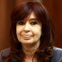Cristina Kirchner presa: Corte Suprema confirma que ex-presidente argentina ficará em prisão domiciliar e inelegível