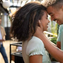 Um em cada três brasileiros pensa mais no amante do que no parceiro - FreePik