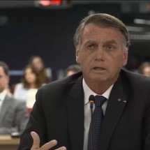 Bolsonaro para Moraes: 'Posso convidá-lo para ser meu vice em 2026?' - TV JUSTI&Ccedil;A/REPRODU&Ccedil;&Atilde;O