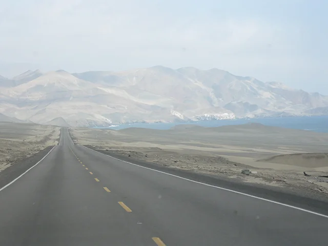 Muitos viajantes curtem pegar uma estrada. E algumas são bem longas e inspiram aventureiros. Veja quais são as rodovias mais longas do mundo e saiba onde elas começam e onde terminam. -  (crédito: Palmer / Flickr)