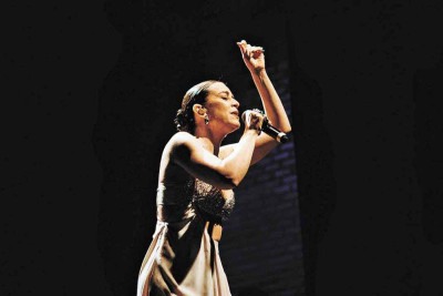A apresentação de Roberta Sá no teatro do Centro Cultural Unimed-BH Minas tem ingressos esgotados -  (crédito: Thaty Aguiar / divulgação)