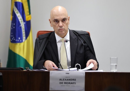 Moraes abre última fase de processo contra Bolsonaro antes do julgamento