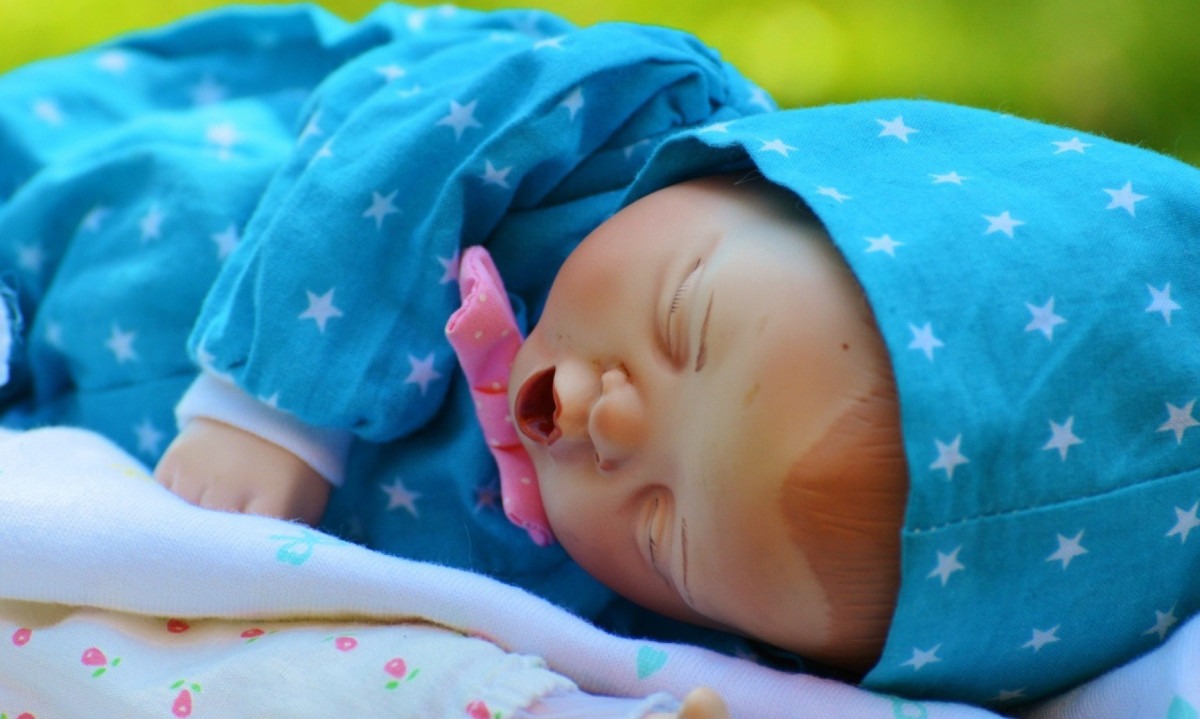 Bebê reborn em pijaminha azul; imagem meramente ilustrativa - (crédito: PxHere) Bebê reborn em pijaminha azul; imagem meramente ilustrativa - (crédito: PxHere)
