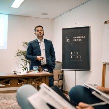 Franquia abre as portas para quem quer atuar como leiloeiro - DINO
