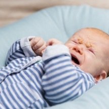 Cólicas em bebês: por que ocorrem e como aliviar incômodo? - Freepik