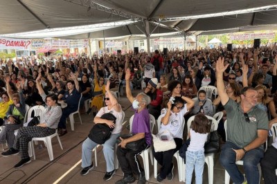 Assembleia Geral decide pela continuidade da greve diante da ausência de avanços na proposta salarial da PBH -  (crédito: Sind-Rede/BH)