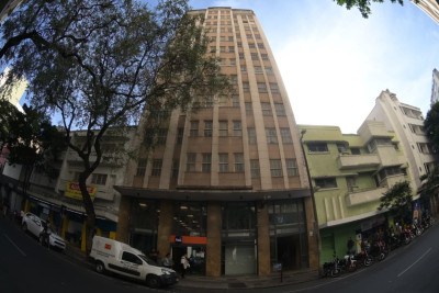 Tombado pelo município, Edifício Maranhão, de 15 andares, terá a fachada preservada no projeto de regeneração 

 -  (crédito: Leandro Couri/EM/D.A. Press)