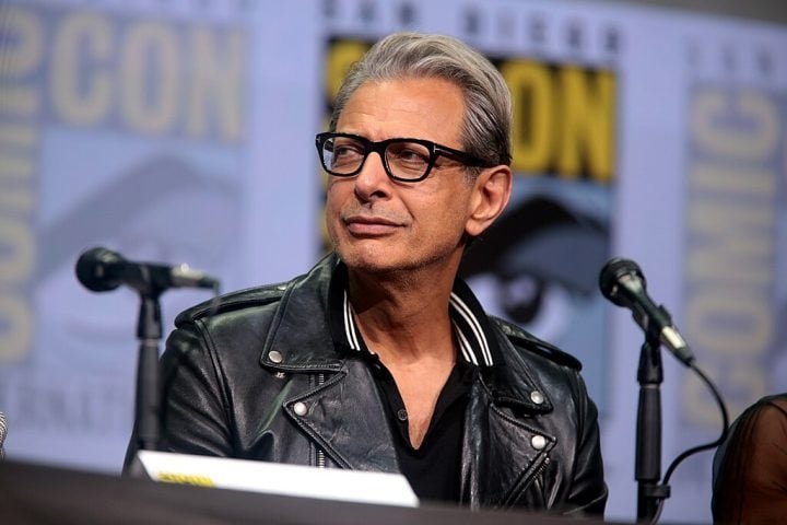 Durante participação no podcast "Table for Two", Goldblum foi categórico: seus dois filhos terão que buscar seu próprio sustento na vida adulta.-Flickr - Gage Skidmore