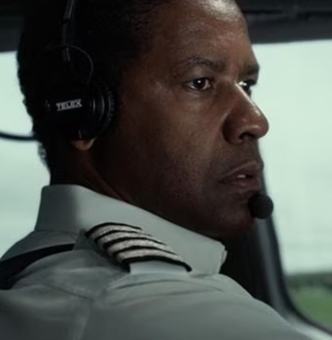 O fato de ser piloto, inclusive, fez com que o roteiro do filme "O Voo" , em 2012, fosse escrito para ele. Mas Travolta recusou o papel porque achou bobagem a cena do avião voando de cabeça para baixo. Denzel Washington ganhou o papel e foi indicado ao Oscar. 