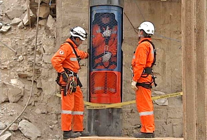 Esse equipamento apresentou problemas duas vezes e foi substituído por uma sonda de sonda de perfuração RIG-421, usada para a procura de petróleo. 