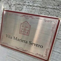 Após fazer doação para construção de casas, Marieta Severo vira nome de vila no Retiro dos Artistas - Reprodução Instagram 