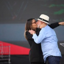 Lula entrega rosa para Janja e brinca: ‘Tô sem dinheiro’ - Edesio Ferreira/EM/D.A Press