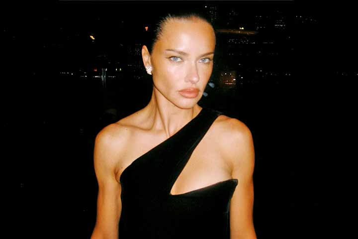 Em outubro de 2024, ela reapareceu de forma triunfal nas arelas no “Victoria’s Secret Fashion Show”, em Nova York. 

