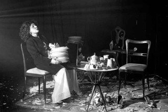 "Amanda", solo teatral de Rita Clemente, volta ao cartaz, em única sessão