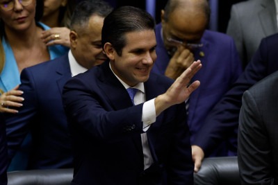  Hugo Motta acena na abertura solene do ano legislativo de 2025, em fevereiro ado -  (crédito:  Pedro Ladeira/Folhapress)