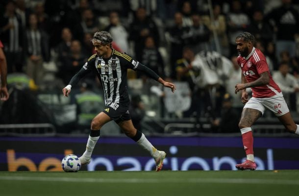 GUSTAVO SCARPA – O mais ativo na criação, caindo por todos os lados, buscando es qualificados. Quase marcou após roubar uma bola — Vitão salvou na linha. O mais criativo do Galo NOTA: 7,5. Foto: Pedro Souza / Atlético