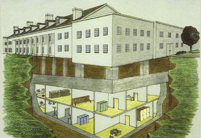 A montagem levou três anos para ficar pronta e foi construída 720 pés abaixo do solo. Com 112.544 m², o local foi equipado com itens da mais alta proteção e tecnologia na época 