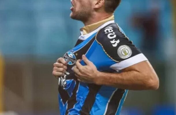 KANNEMANN - Mais uma vez se impôs fisicamente e foi ágil nas coberturas. Demonstrou liderança no setor defensivo e deu tranquilidade ao time em momentos de pressão. NOTA 6,5. Lucas Uebel/ Grêmio