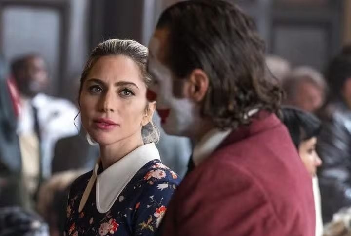 Nas gravações de "Coringa 2", a estrela decidiu assumir sua identidade civil, Stefani Joanne Angelina Germanotta. 
