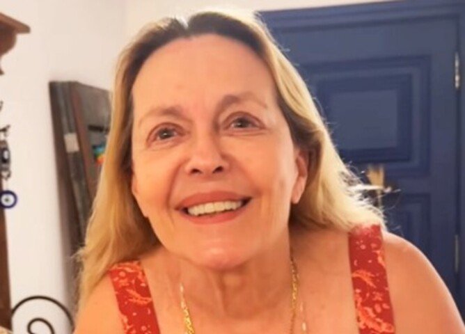 Nos últimos anos, ela fez trabalhos para canais por assinatura, como na série “Magnífica 70”, da HBO Brasil, e “Chuteira Preta”, da Prime Box Brasil. 
