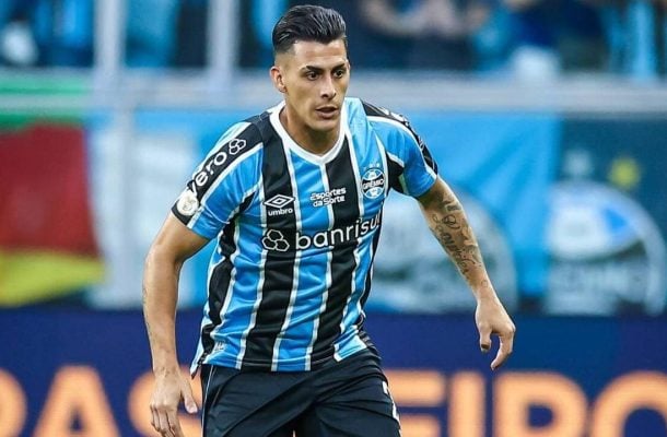 PAVÓN - Se esforçou defensivamente, mas falhou nas ações ofensivas. Cruzamentos errados, decisões precipitadas e finalizações sem direção marcaram sua atuação. NOTA 4,0. Lucas Uebel/ Grêmio
