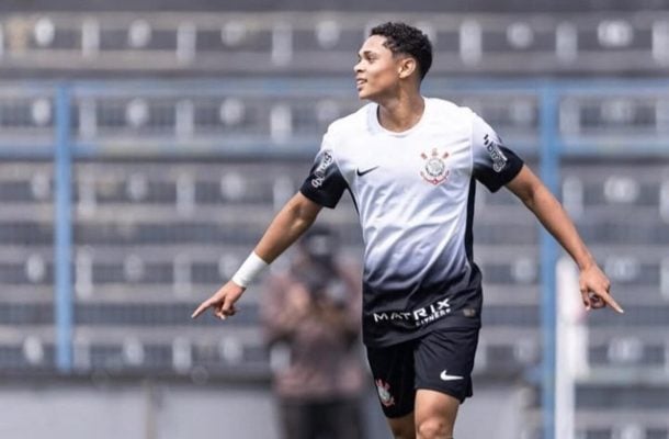 DIEGUINHO - Na estreia como profissional, deixou impressão positiva. Se movimentou bem, buscou o jogo e demonstrou atitude, apesar da pouca experiência. NOTA 6,0 Foto: Reprodução / Redes Sociais
