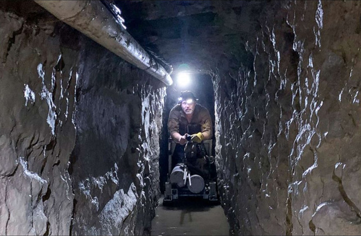 No final de 2013, foi descoberto um túnel em Tijuana que continha iluminação, ventilação e sistema elétrico de trilhos. O local foi estruturado com o objetivo de transportar drogas da cidade no México para San Diego, nos Estados Unidos