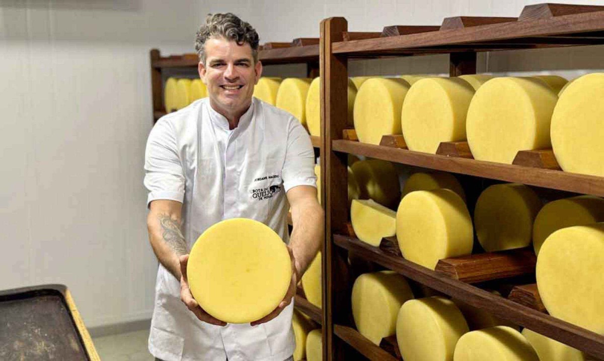 Jordane Macedo, idealizador da Rota do Queijo de Minas e do Made in Minas Gerais, que tem nova edição neste domingo, na praça da savassi - (crédito: Sylvie Moyen/Divulgação) Jordane Macedo, idealizador da Rota do Queijo de Minas e do Made in Minas Gerais, que tem nova edição neste domingo, na praça da savassi - (crédito: Sylvie Moyen/Divulgação)