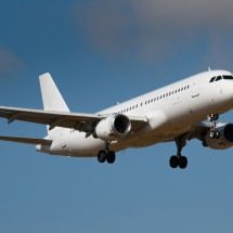 Assento mais seguro do avião: existe algum que pode salvar sua vida? - rebius de Getty Images