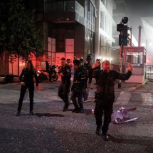 Mísseis do Irã atingem Israel após aiatolá Khamenei prometer 'duros golpes' em resposta a ataque -  (crédito: BBC)