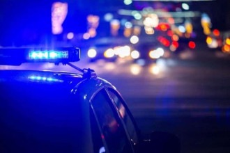Cantor ajuda homem a chamar ex ao palco e descobre depois que ela foi morta