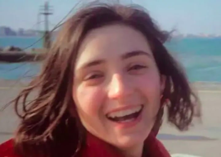 Sandra morreu tragicamente em 1984, aos 22 anos, após ser atropelada por um carro. Sua vida de virtude e serviço foi reconhecida pela Igreja Católica, e ela foi beatificada em 2021.-reprodução/facebook